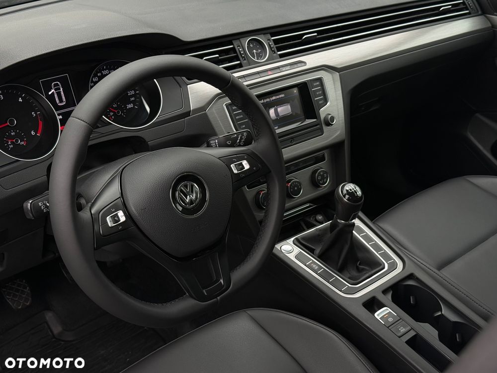 Volkswagen Passat 2.0 TDI (BlueMotion Technology) Comfortline - 12
