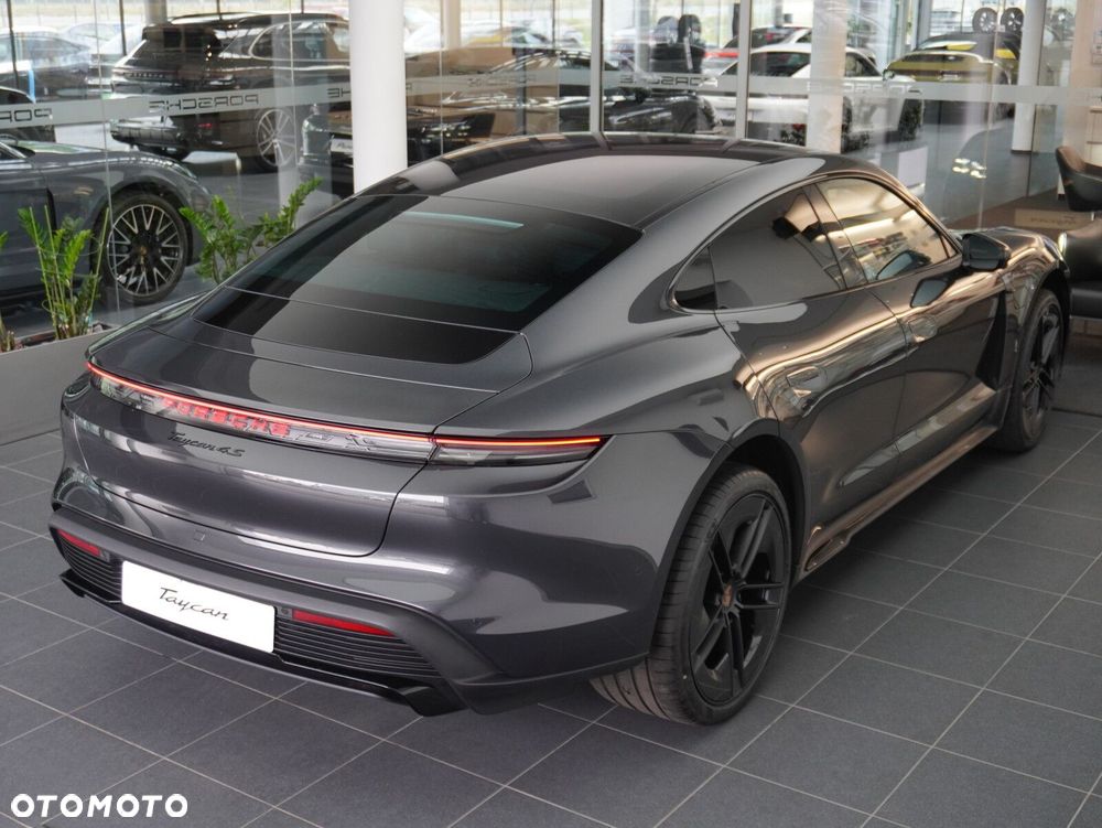 Porsche Taycan 105kWh 4S Black Edition - 17