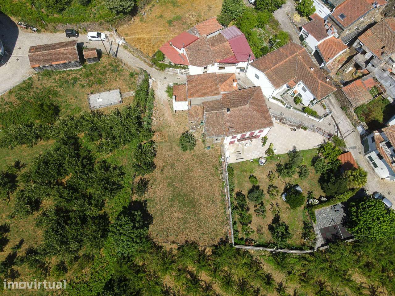 Terreno à Venda em Alvoco das Várzeas, Oliveira do Hospital Com ruina - Grande imagem: 2/22
