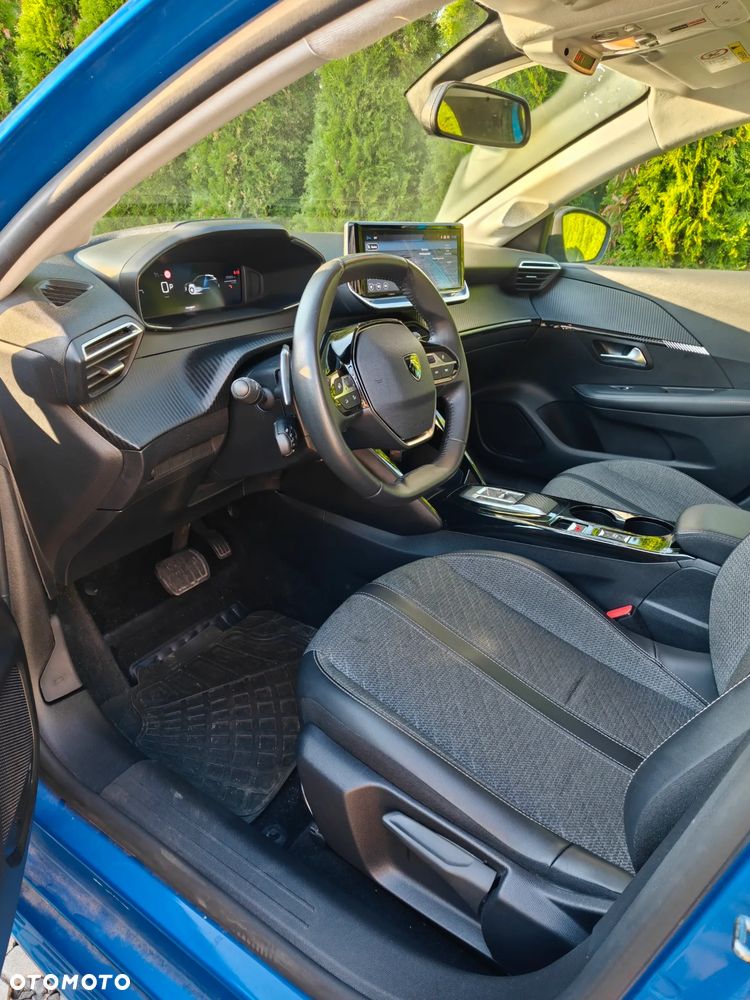 Peugeot 208 - 6