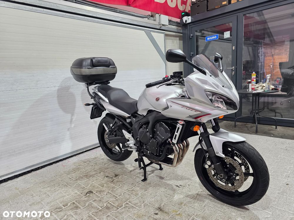 Yamaha FZ - 6