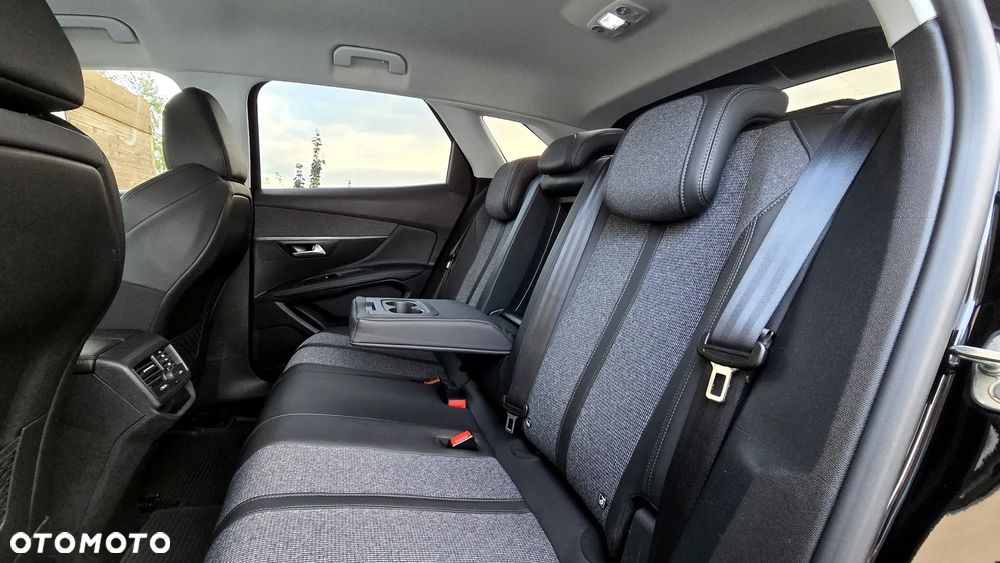 Peugeot 3008 1.2 PureTech Allure S&S - 30