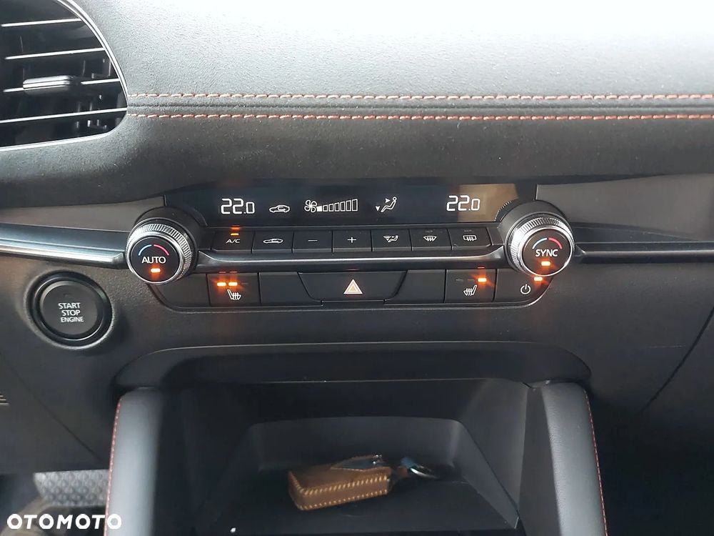 Mazda 3 SKYACTIV-G 2.0 M-Hybrid 150 DRIVE SELECTION - 24