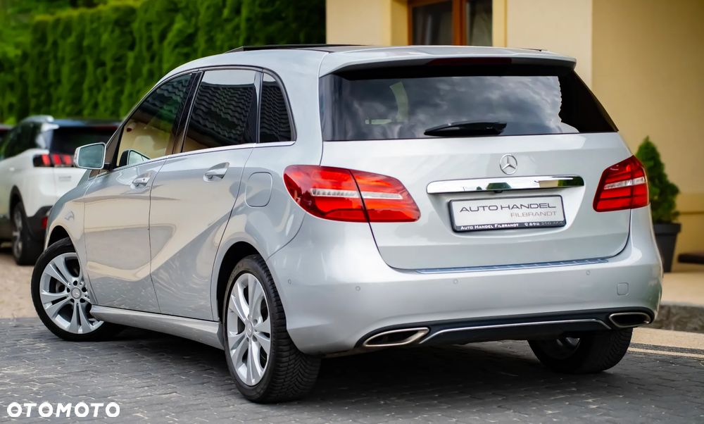 Mercedes-Benz Klasa B 180 d 7G-DCT Edition - 22