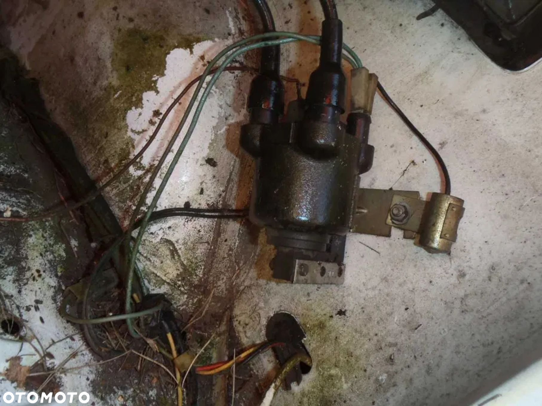 cewka dwubiegunowa jedno biegunowa aparat alternator fiat 126p maluch oryginał - 2