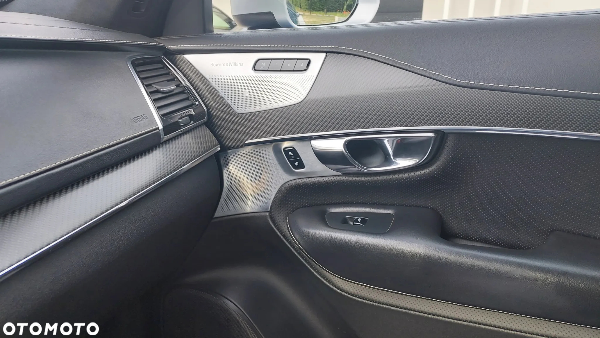 Volvo XC 90 T8 AWD Plug-In Hybrid R-Design 7os - 11