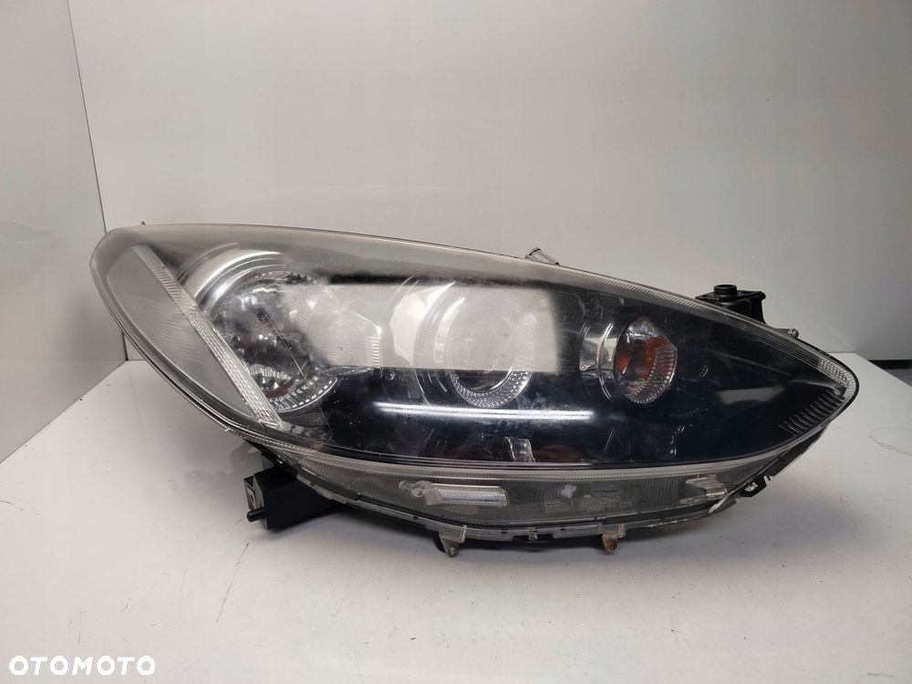 mazda 2 de 2011r reflektor lampa prawy przód prawa przednia soczewka - 1
