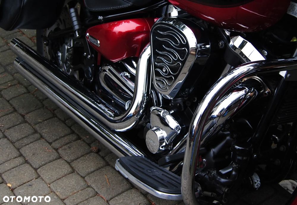 Yamaha Road Star - 8