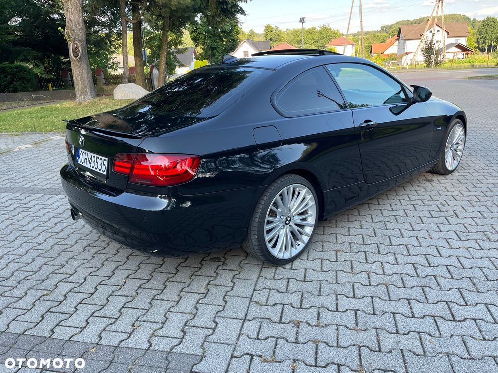 BMW Seria 3 320i - 24