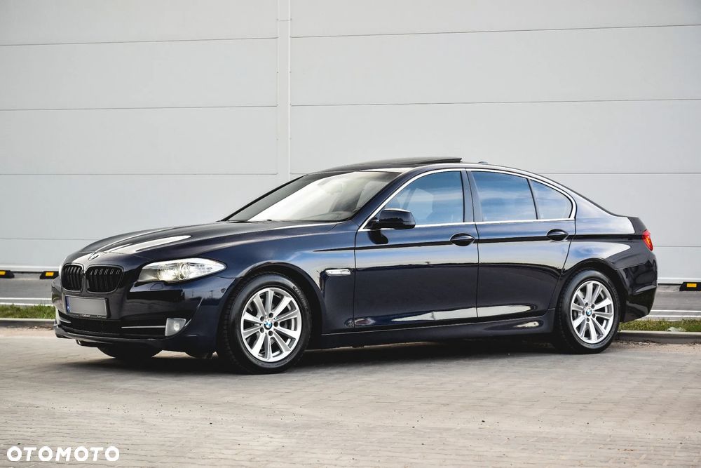 BMW Seria 5 520i - 8