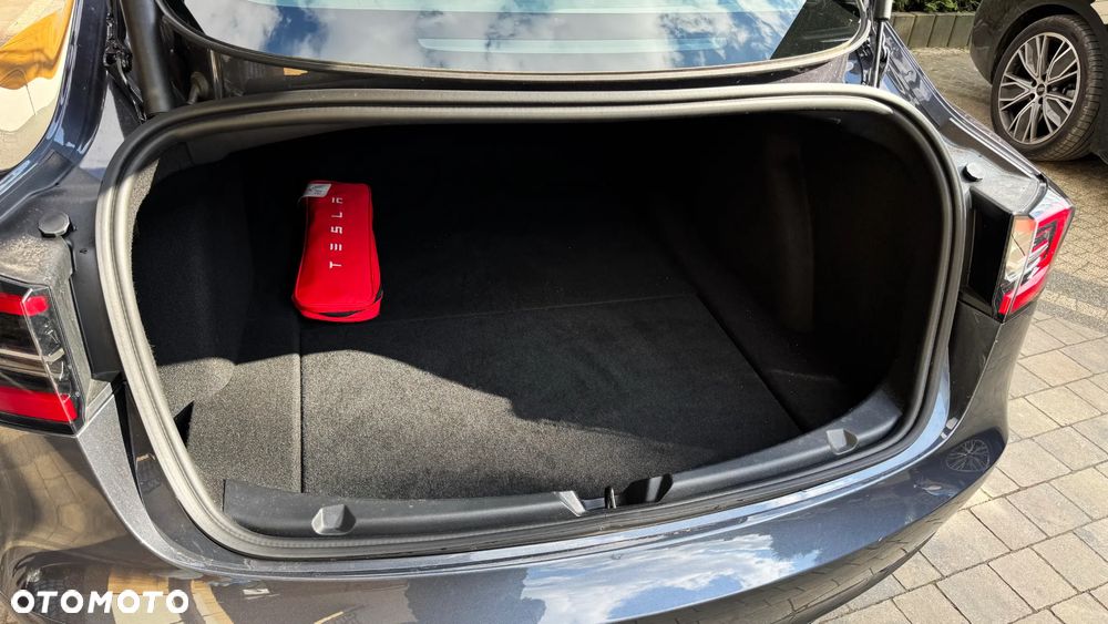 Tesla Model 3 - 34