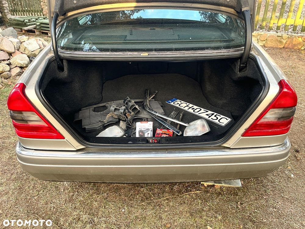 Mercedes-Benz Klasa C - 19