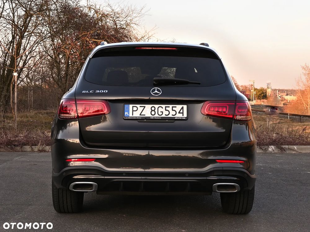 Mercedes-Benz GLC - 7