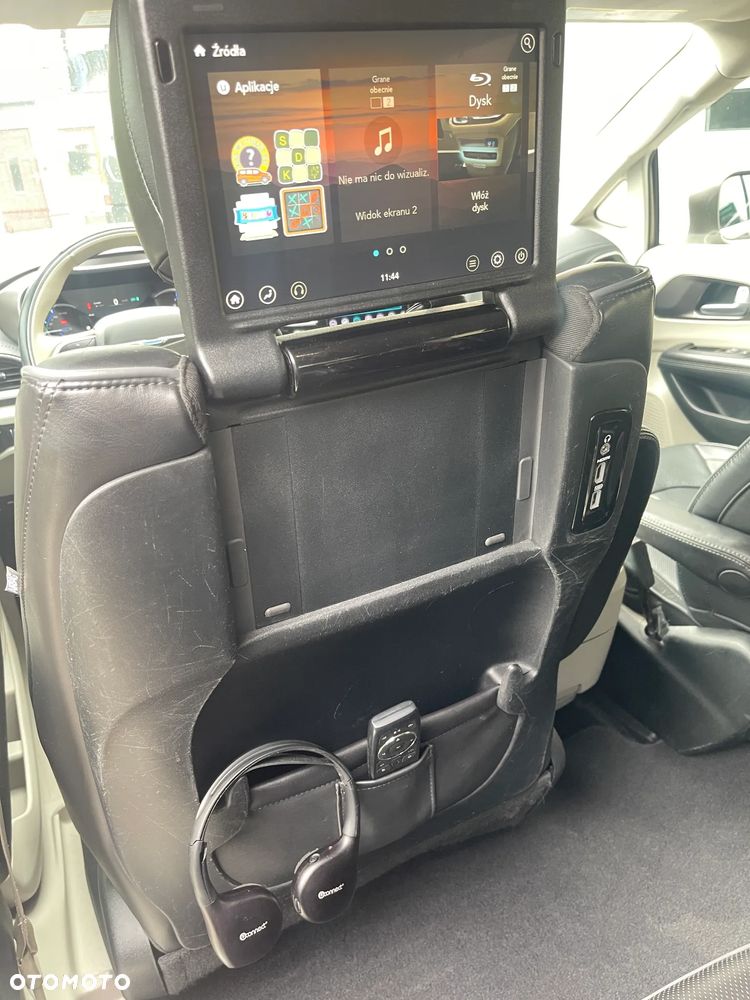 Chrysler Pacifica - 26