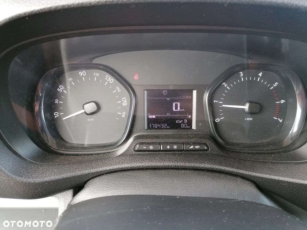 Toyota ProAce D-4D Long 3,0t Active (bryg.) - 9