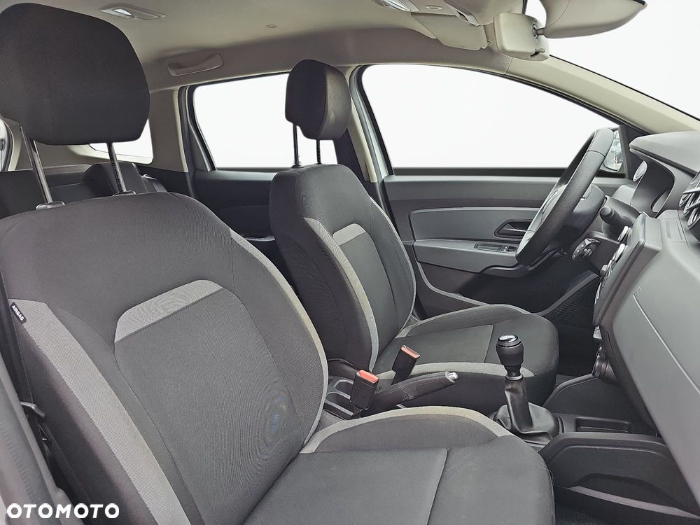 Dacia Duster 1.6 SCe Essential - 13
