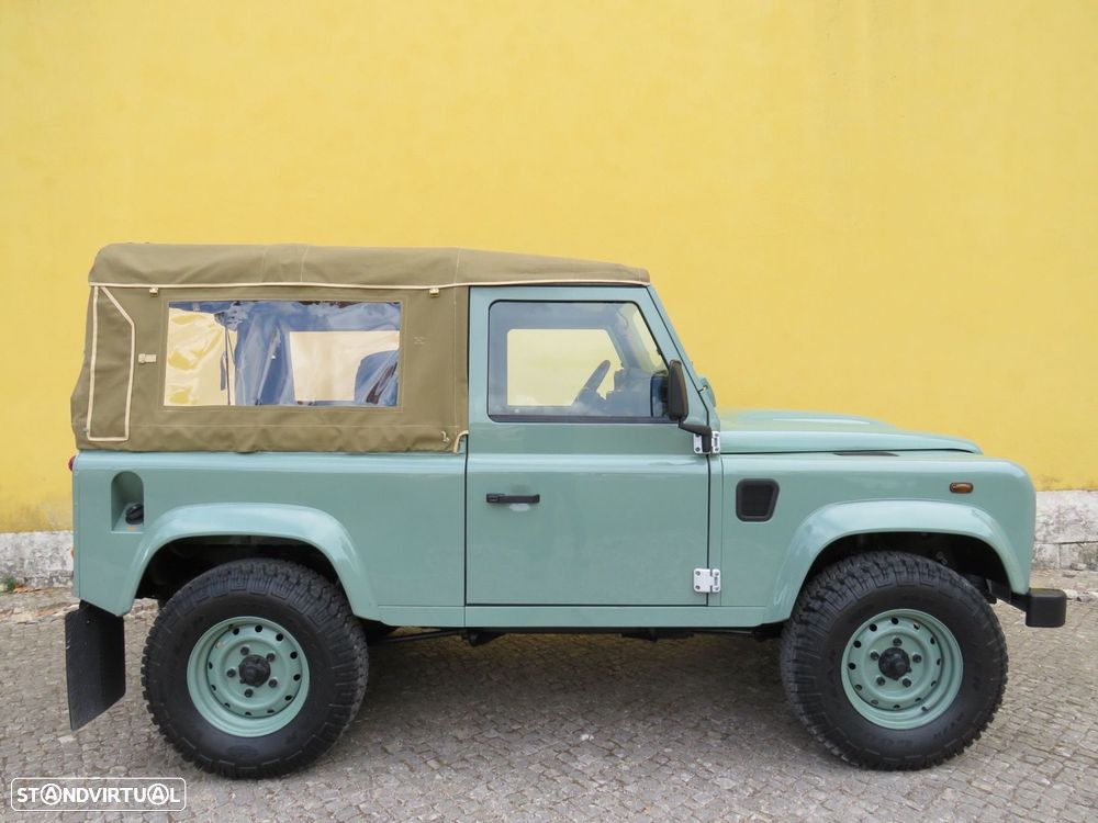 Land Rover Defender - 5