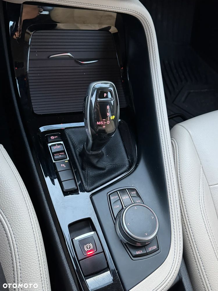 BMW X1 sDrive20i xLine - 16