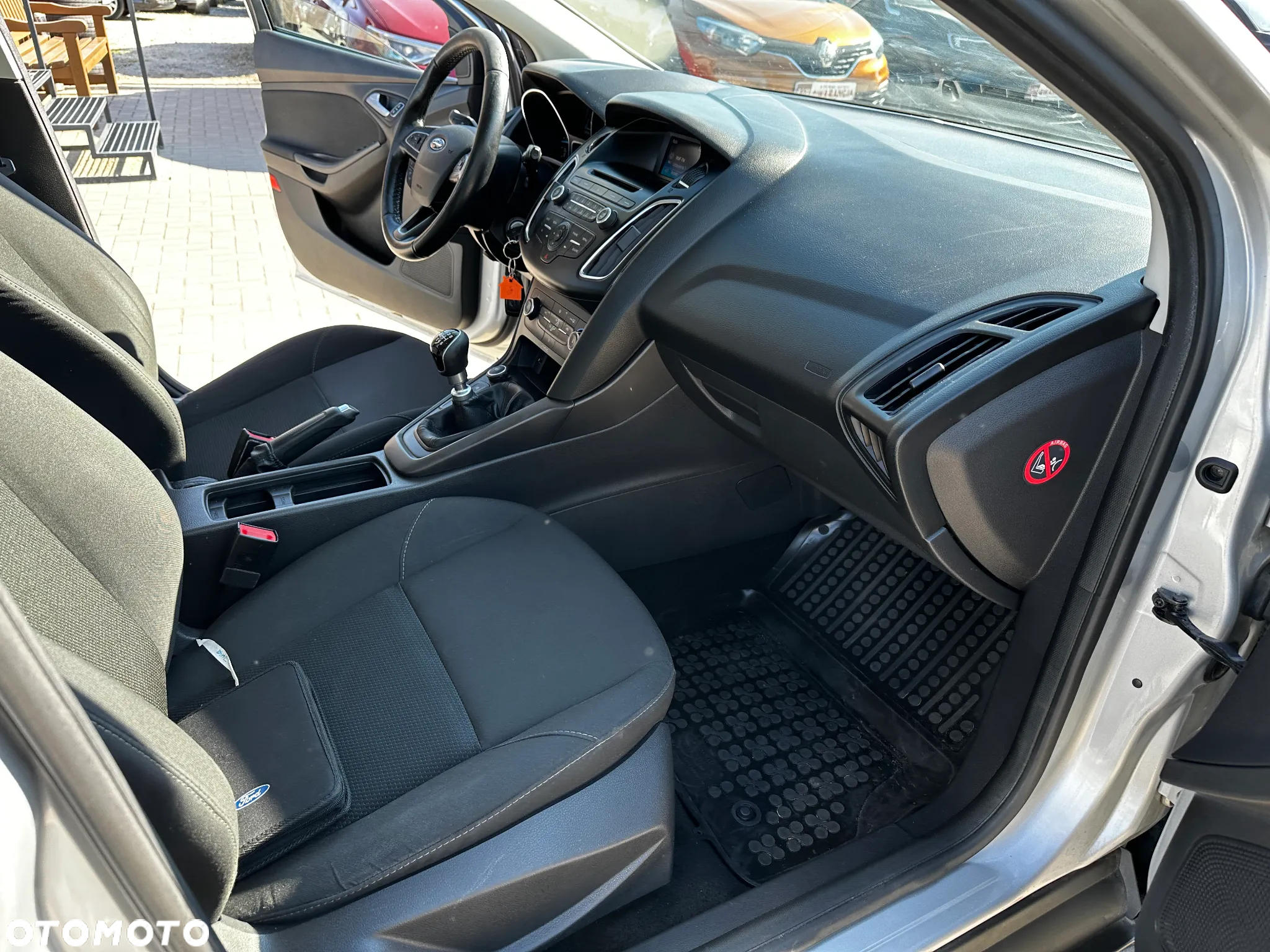 Ford Focus - 21