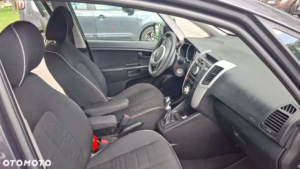 Kia Venga 1.4 M - 4
