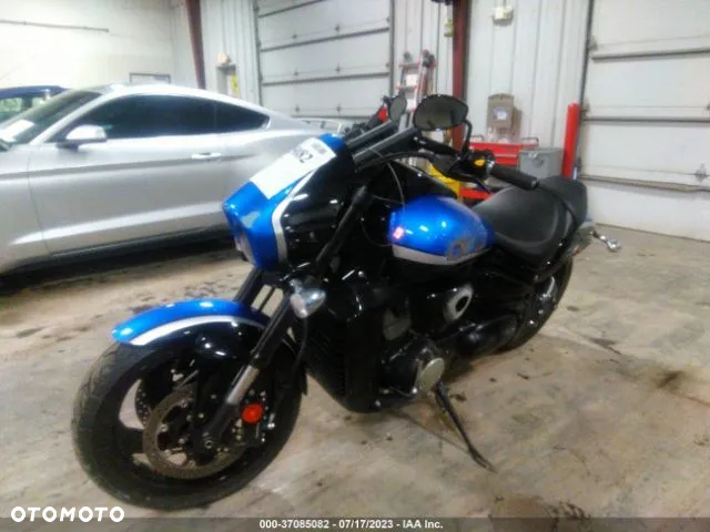 Suzuki Intruder - 2