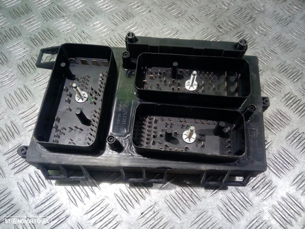 CAIXA RELÉS / FUSÍVEIS OPEL ASTRA H BREAK FAMILIAR 2006 -5DK00866838 - 2