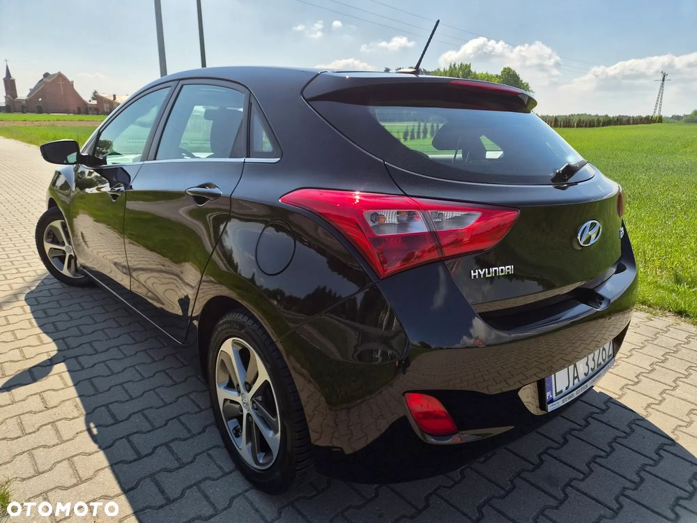Hyundai i30 blue 1.6 CRDi Classic Navigation - 6