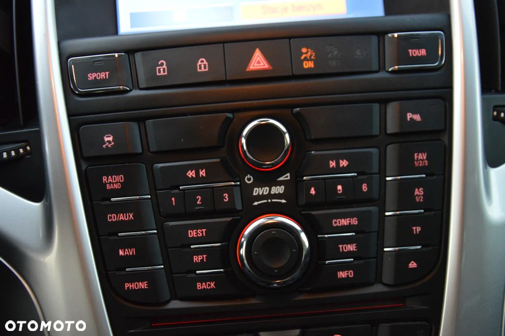 Opel Astra 1.6 Turbo Innovation - 25
