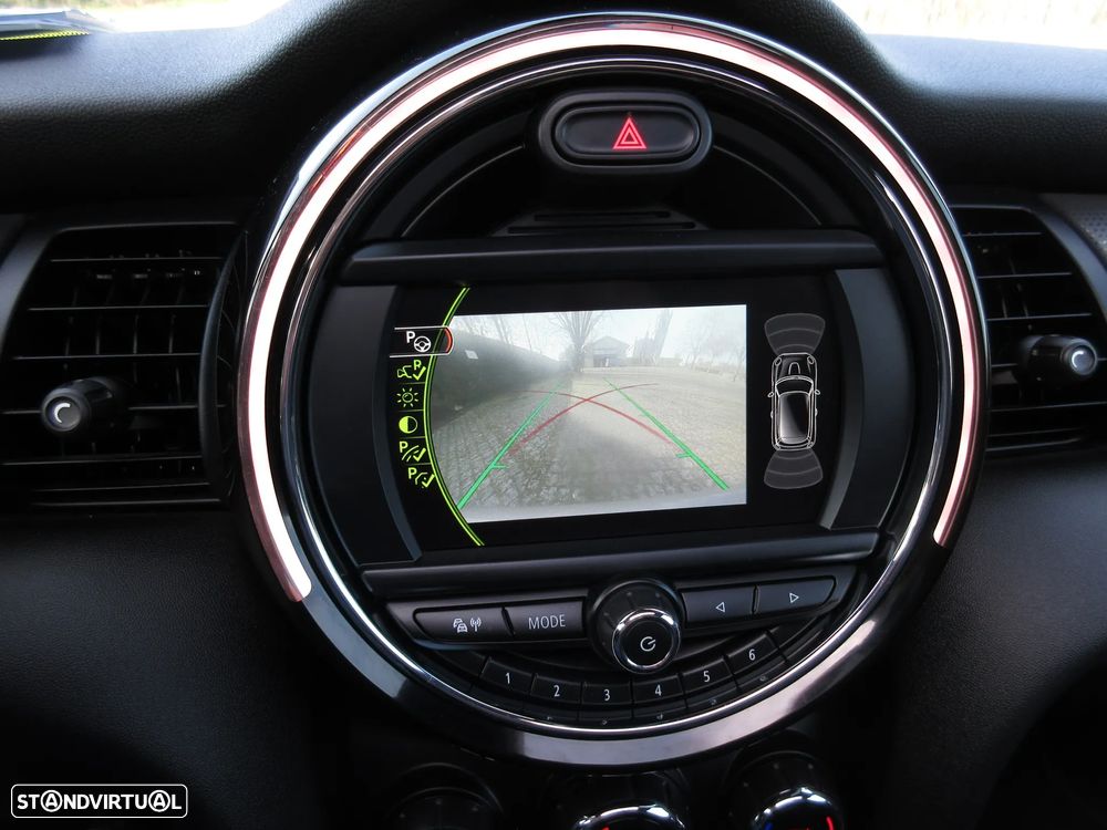 MINI 3 Portas Cooper D Aut. - 45