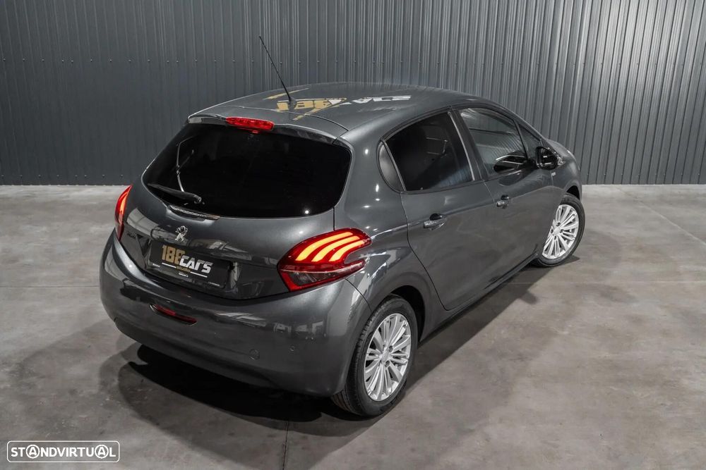 Peugeot 208 - 42