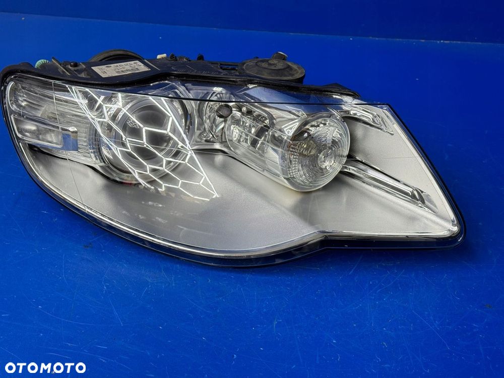 PRAWY BI XENON VW TOUAREG 7L LIFT HELLA BDB EUR - 2
