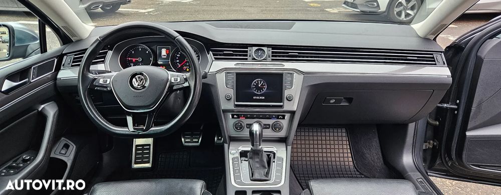 Volkswagen Passat 2.0 TDI DSG 4Motion Highline - 12