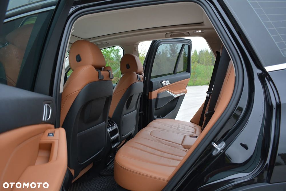 BMW X5 xDrive40i - 28