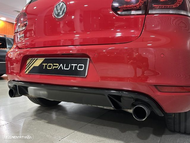 VW Golf 2.0 GTI DSG adidas - 16