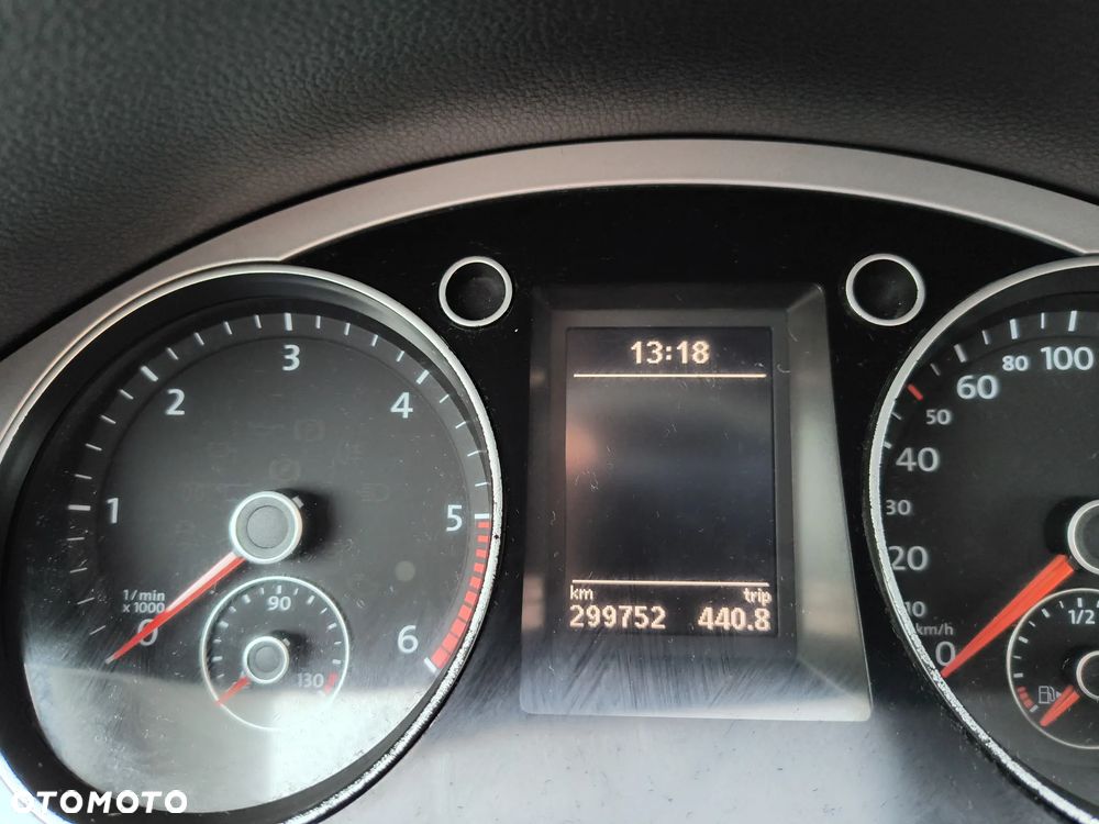 Volkswagen Passat 2.0 TDI Comfortline - 12