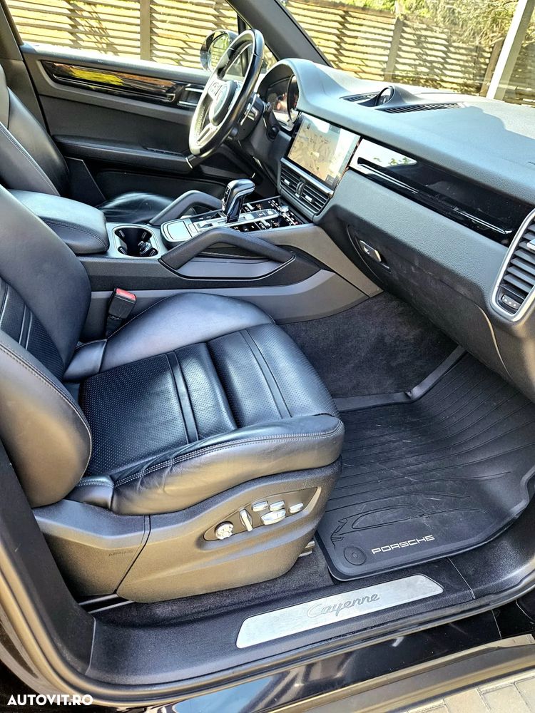 Porsche Cayenne Standard - 13