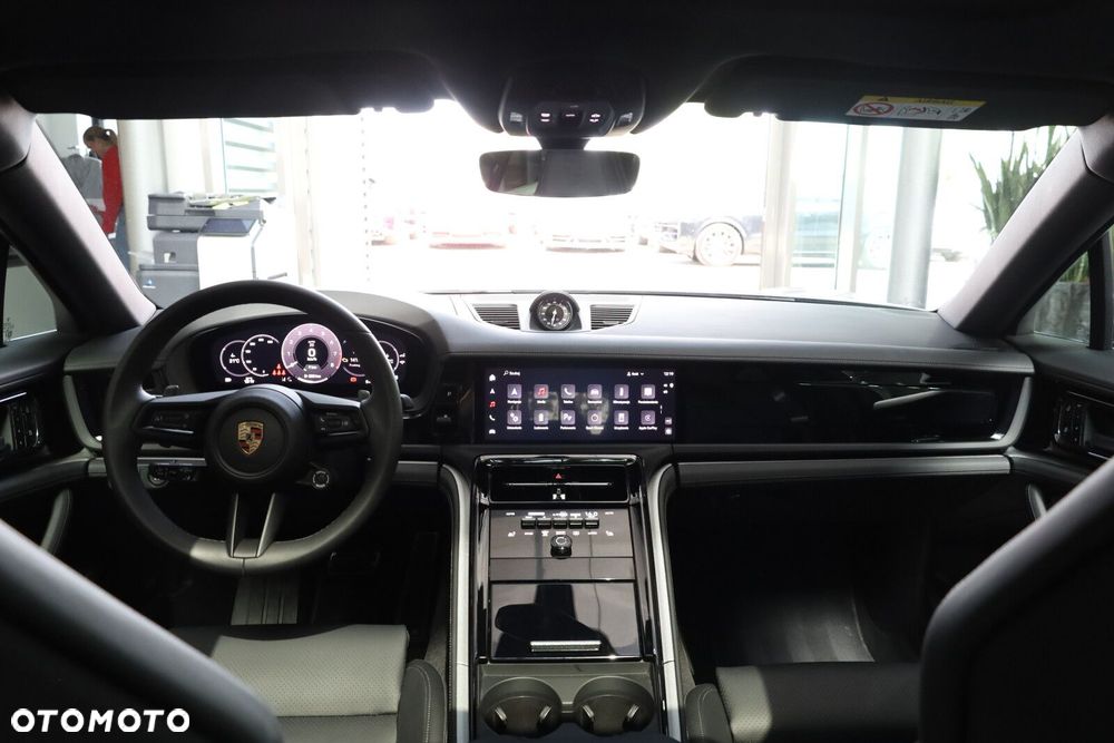 Porsche Panamera - 12