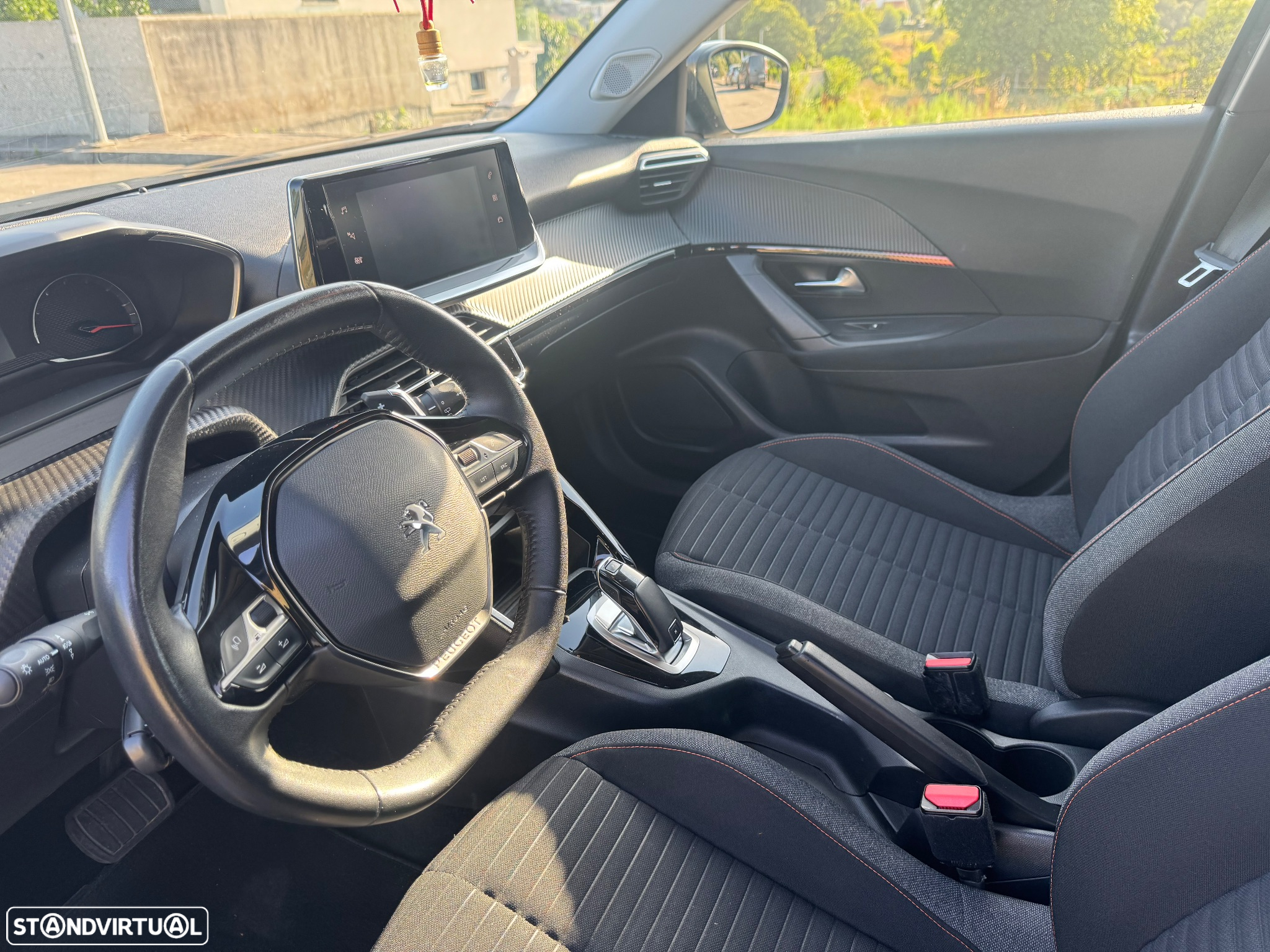Peugeot 2008 1.2 PureTech Active Pack EAT8 - 13