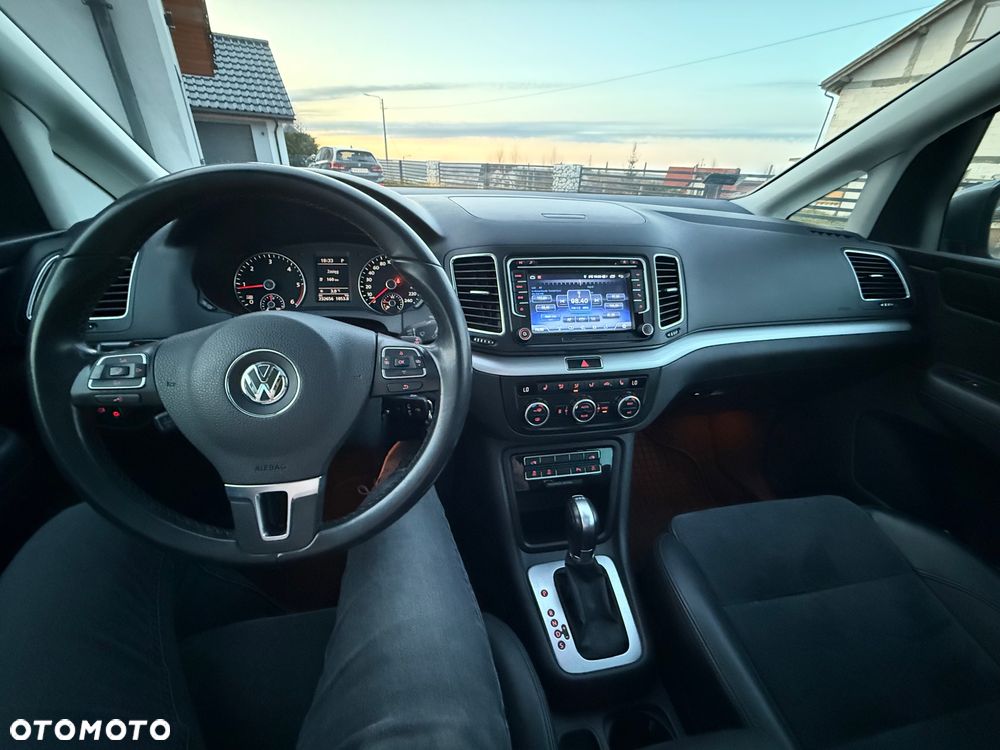 Volkswagen Sharan 2.0 TDI Highline DSG - 24