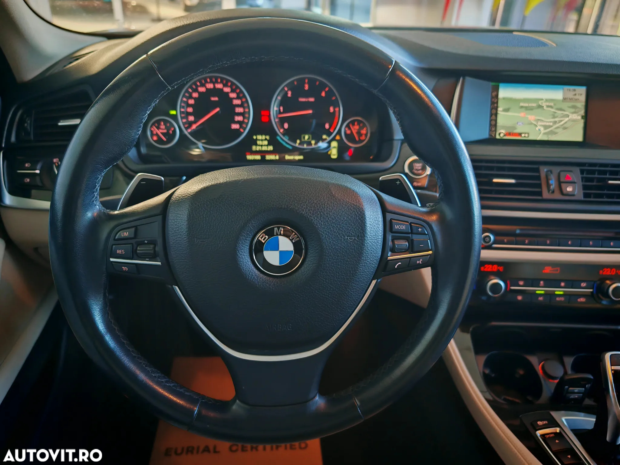 BMW Seria 5 530d Aut. Luxury Line - 14