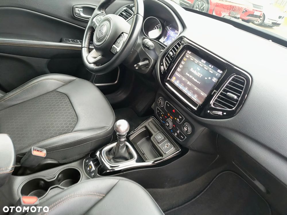 Jeep Compass 1.3 TMair Limited FWD S&S - 15