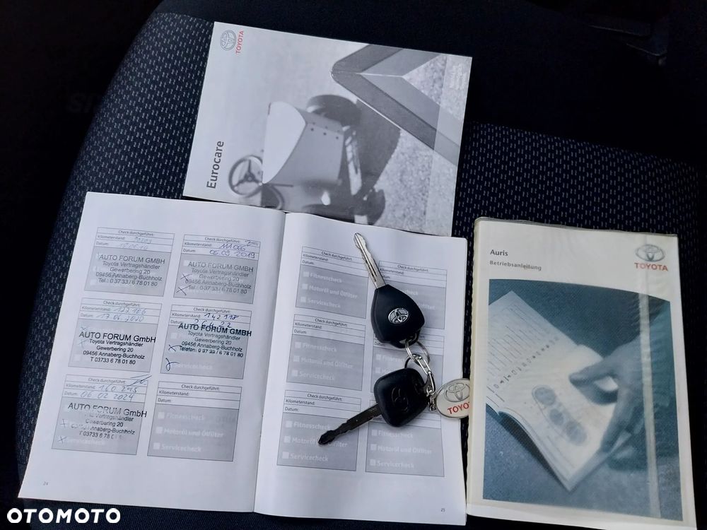 Toyota Auris 1.6 Executive - 11