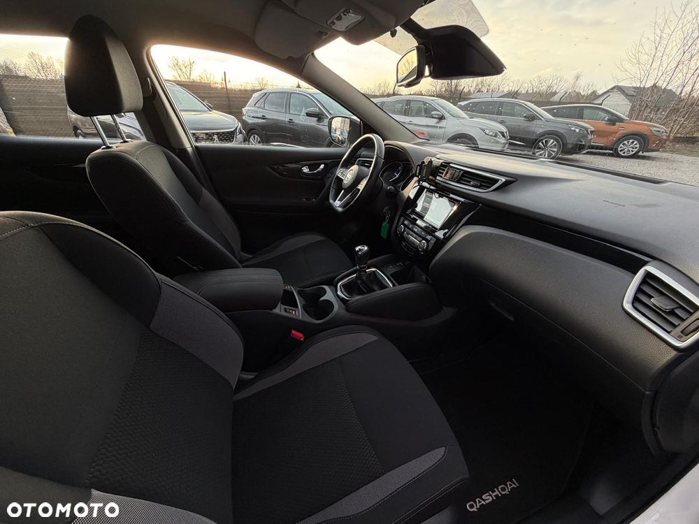 Nissan Qashqai 1.6 DCi 4x4 N-Connecta EU6 - 23