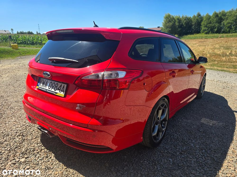 Ford Focus 2.0 EcoBoost ST - 8