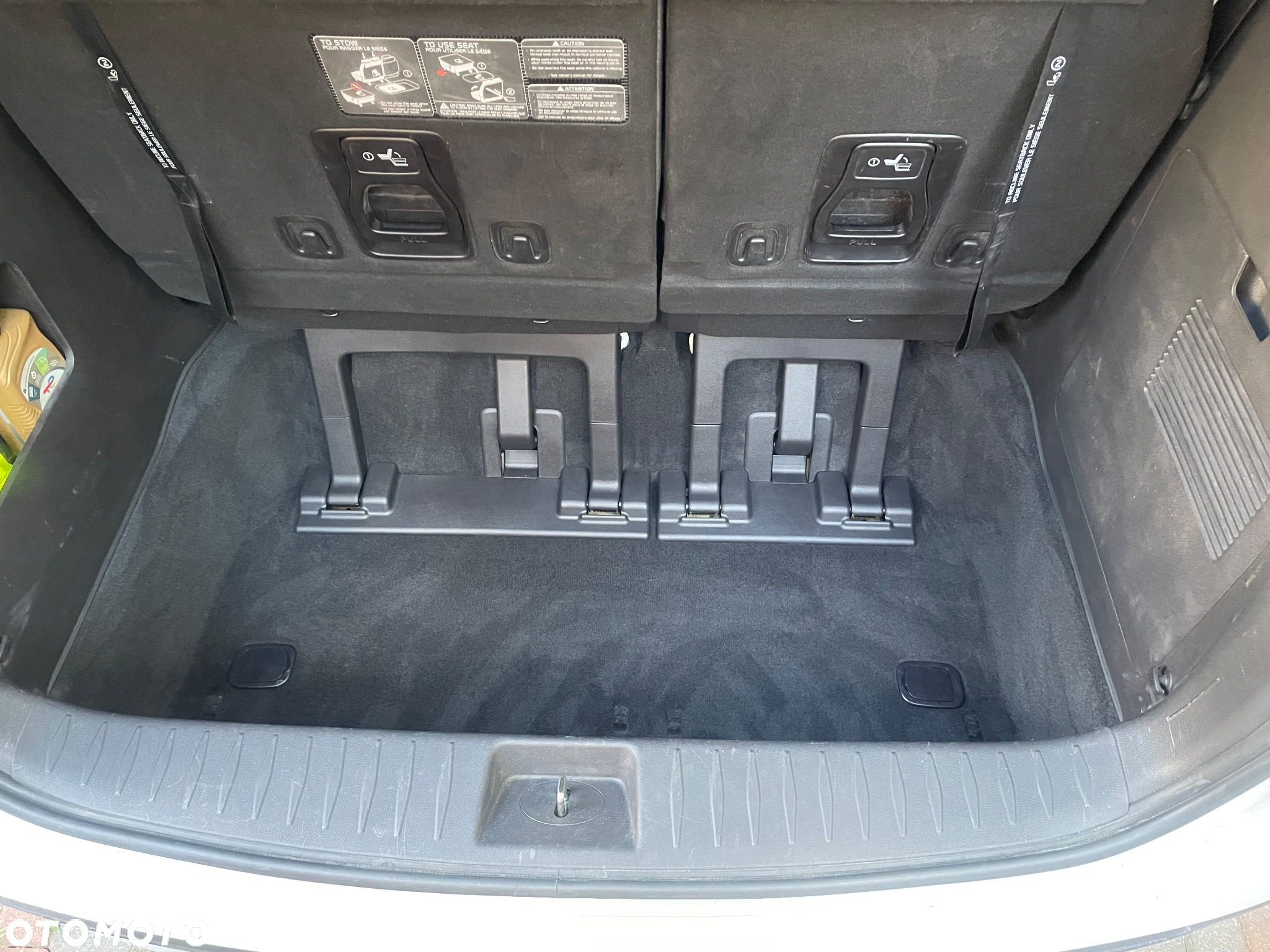 Kia Carnival - 26