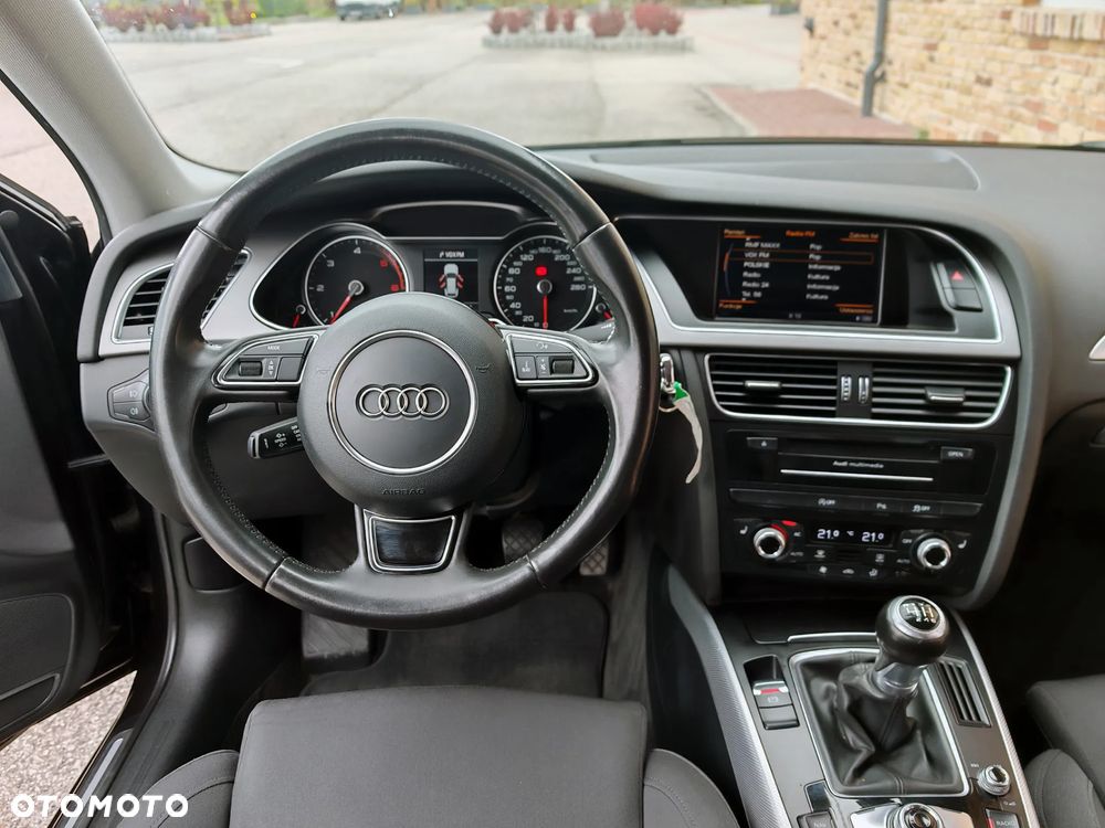 Audi A4 Avant 2.0 TDI DPF Ambiente - 12