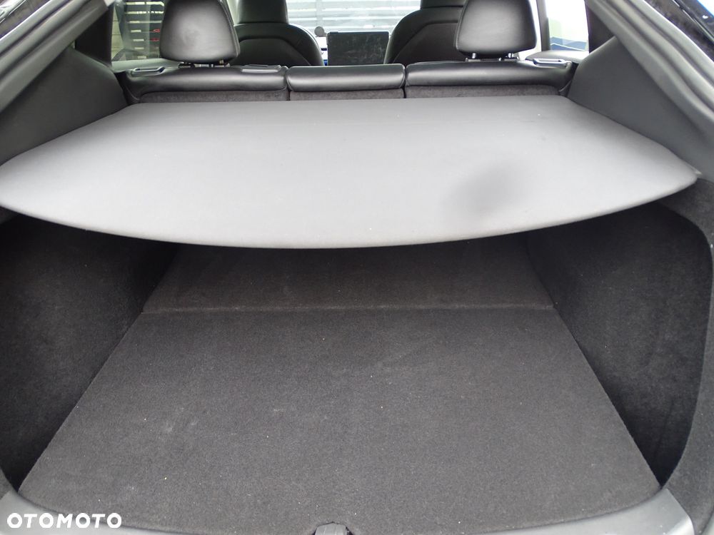 Tesla Model Y Long Range Dual Motor AWD - 25
