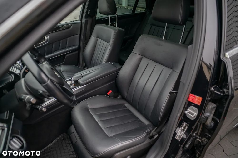 Mercedes-Benz Klasa E - 27