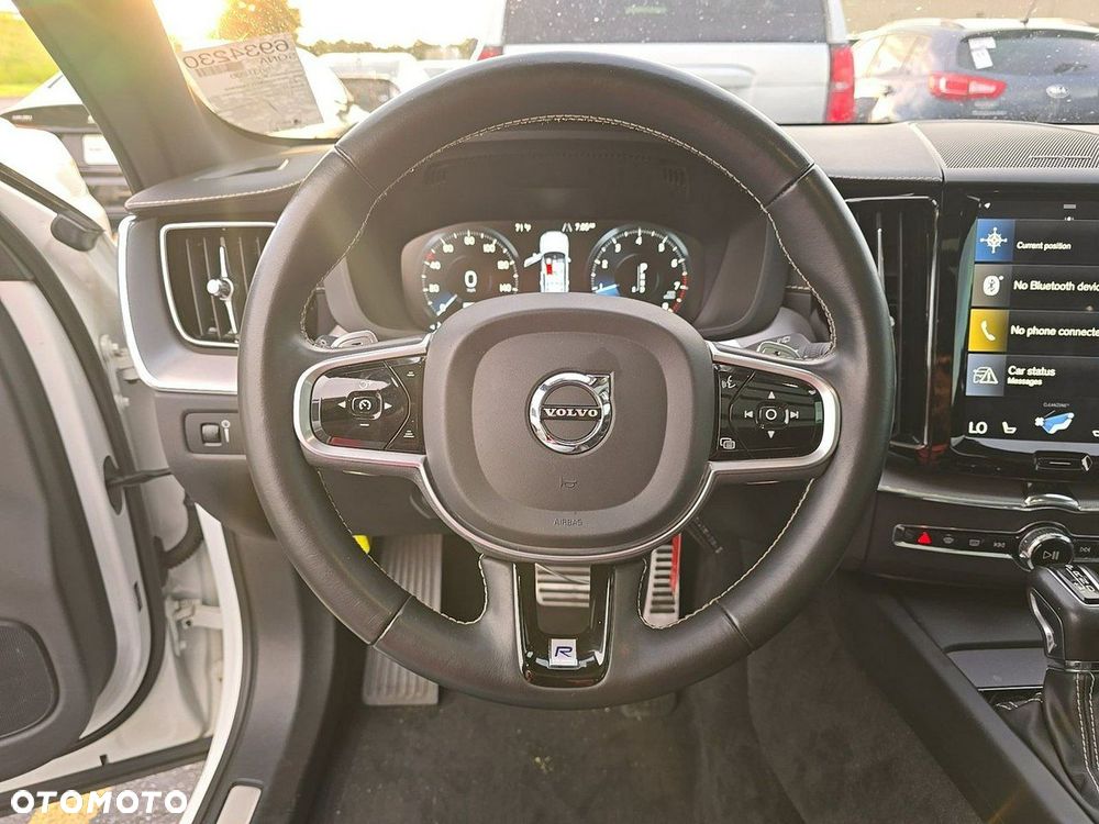 Volvo XC 60 T5 AWD R-Design - 8