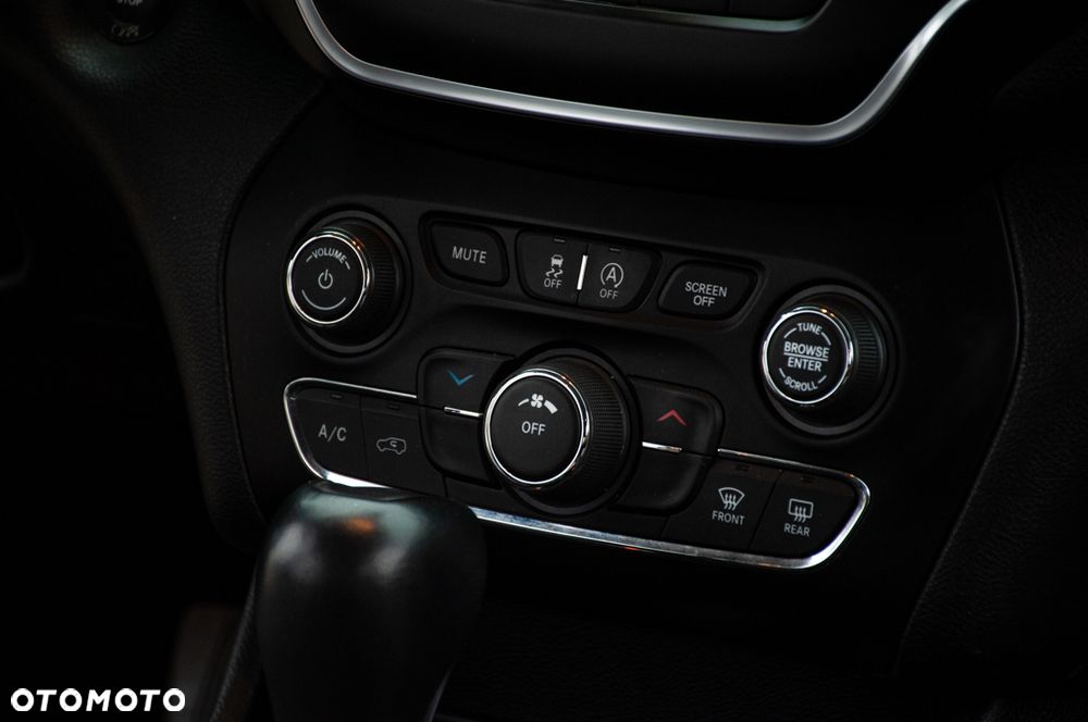 Jeep Cherokee 2.0 GME Active Drive I Limited - 19